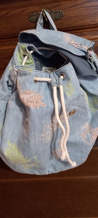Джинсовий рюкзак -ZARA.
