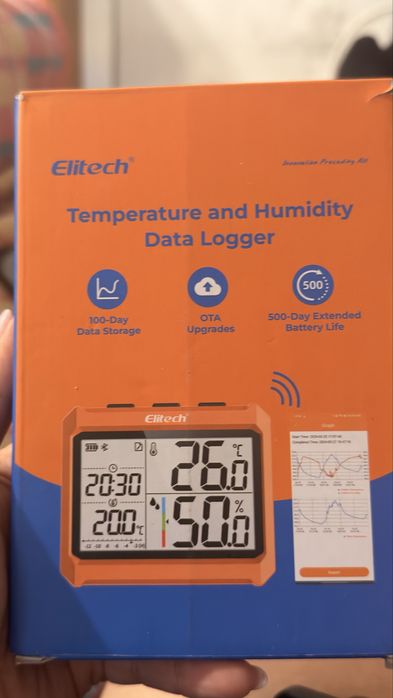 Registador de dados de temperatura e humidade