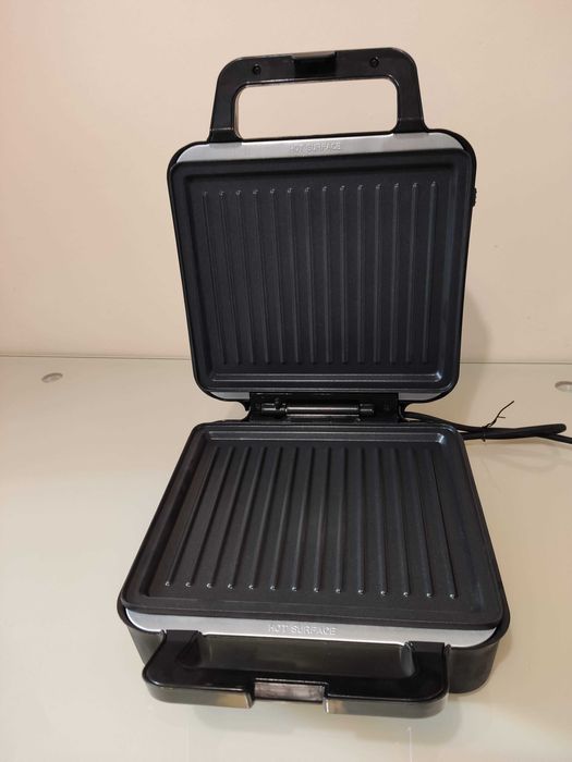 Grill, gofrownica i Opiekacz do Kanapek 3 w 1 XXL CR 3047