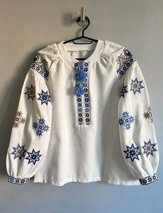 Вишиванка дитяча для дівчинки святкова в садок і школу довгий рукав