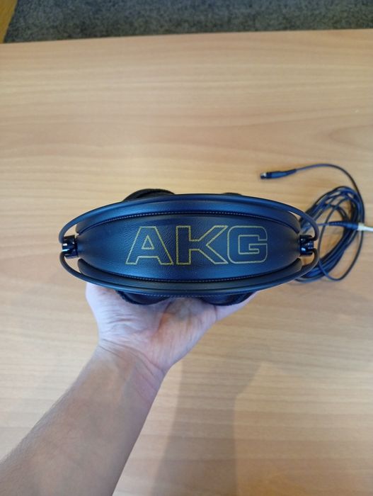 Fones AKG K-240 Studio Novos
