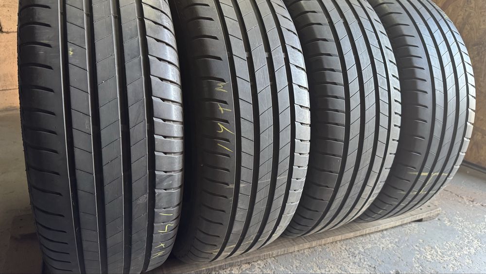 R17 225/65 Bridgestone Turanza T005 резина літо комплект
