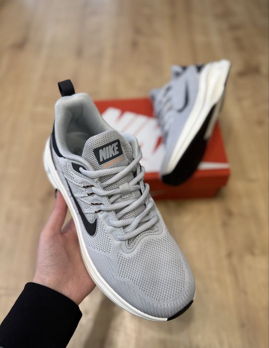 Кросівки чоловічі Nike zoom світло-сірі текстильні весна літо