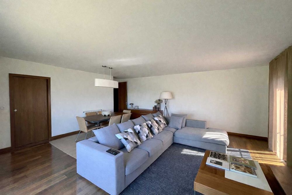 Conjunto BoConcept: mesa de jantar + cadeiras + aparador baixo + aparador alto +  móvel TV + mesa centro