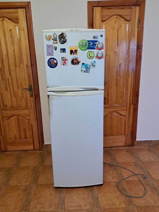 Продам холодильник LG