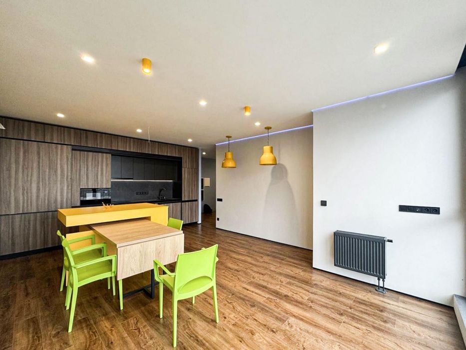 Київ. 3-кімн. квартира ЖК Лебединий, вул. Ревуцького, метро Харківська