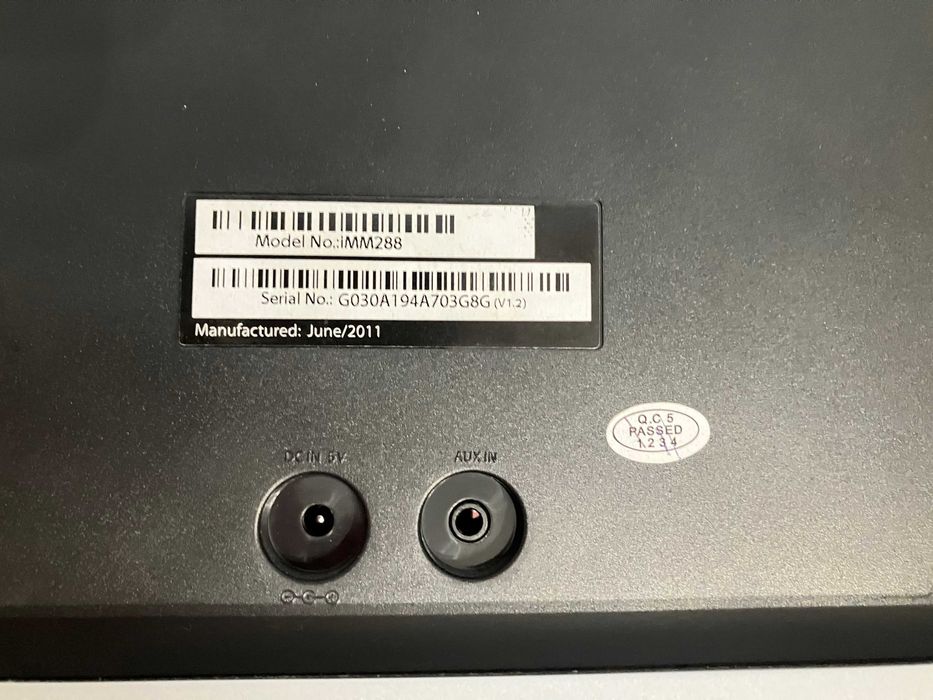 iPad 1416 16gb  cо cтереодинамик Док-станция iLuv iMM288