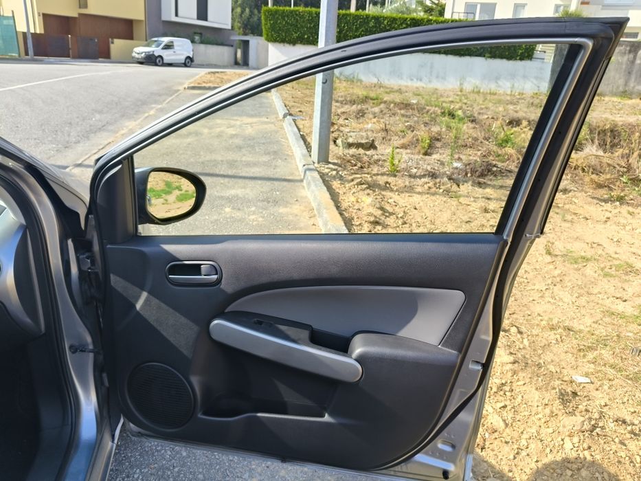 Vendo Carro Mazda 2 em bom estado
