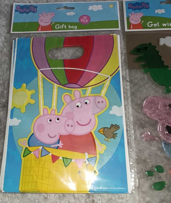 Torebki i naklejki Świnka Peppa