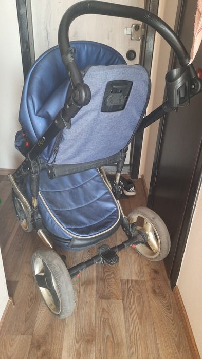 Продам детскую коляска