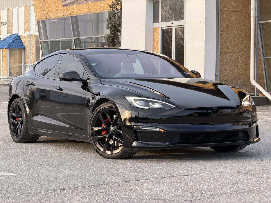 TESLA PLAID 2024 1033 к.с.