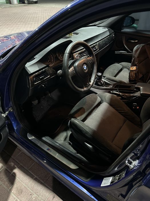 Продам BMW E90  M-packet