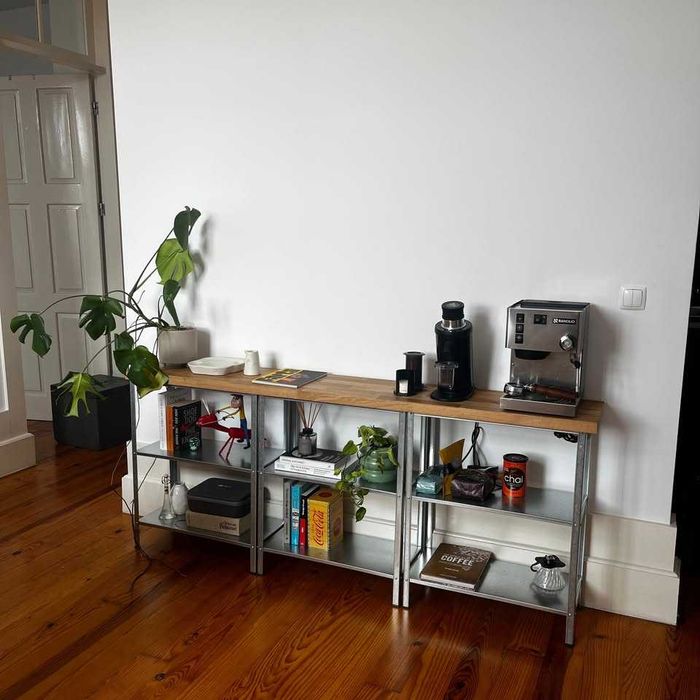 Móvel industrial em madeira e metal – 186 cm