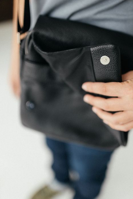 Шкіряна чоловіча сумка, чорна сумка на плече, барсетка зі шкіри