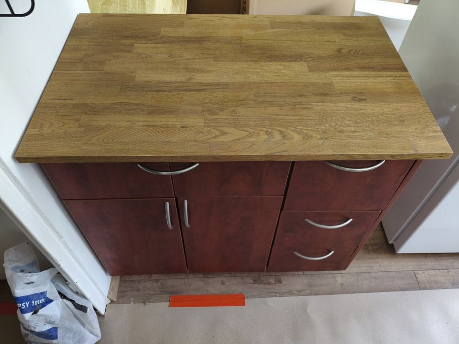 Wyspa kuchenna z blatem dębowym 96 x 60 cm.