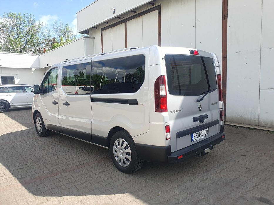 Samochód osobowy Renault Trafik