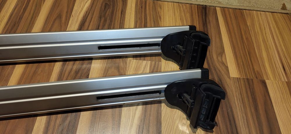 Bagaznik dachowy Thule komplet (Astra J kombi - relingi zintegrowane)