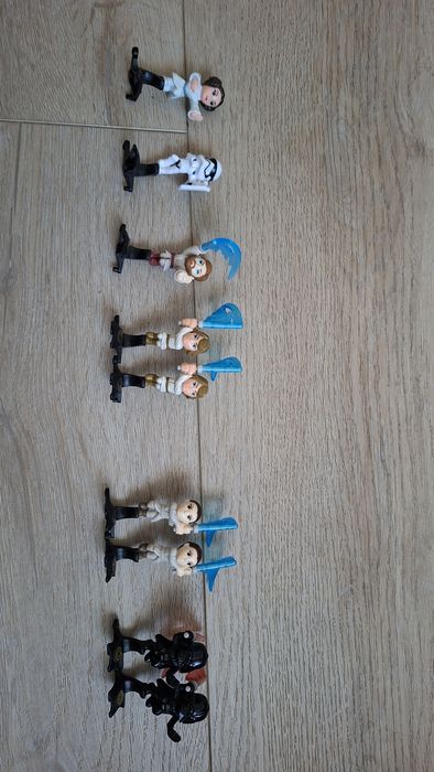 Kinder niespodzianka Star Wars
nowe figurki w opakowaniu z