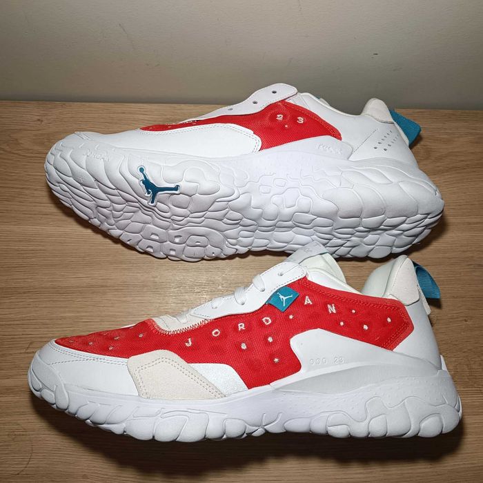 Jordan Delta 2 r. 48,5 (32 cm) Chile Red/White-Grey Fog