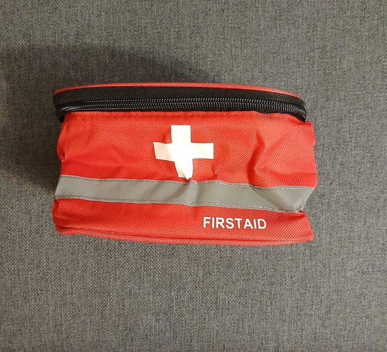 Сумка/футляр/аптечка для авто/органайзер/лекарств/медика/First Aid