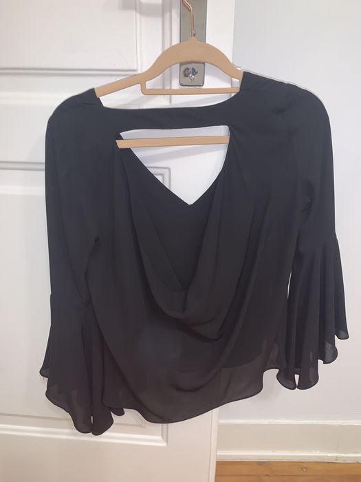 Top preto da Zara com costas abertas