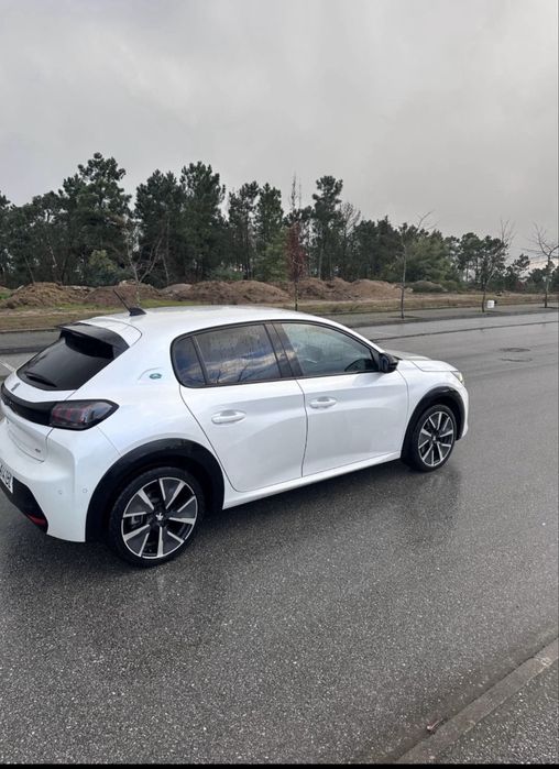 Peugeot e-208 gtline NACIONAL