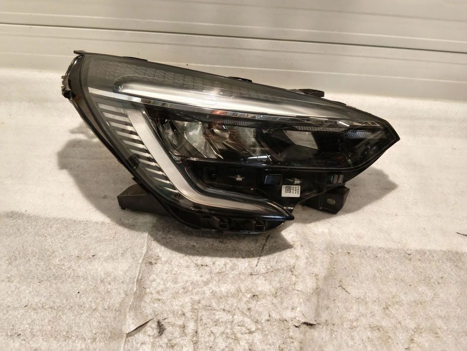 Renault Clio V FULL LED PRZÓD STRONA PRAWA DŁUGI LED CIEMNY ŚRODEK