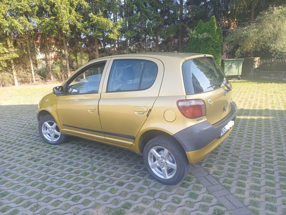 Toyota Yaris 1.0 benzyna KAT