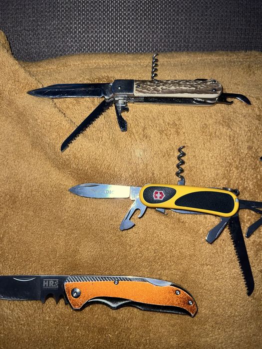 Canivetes militar suiços a escolha