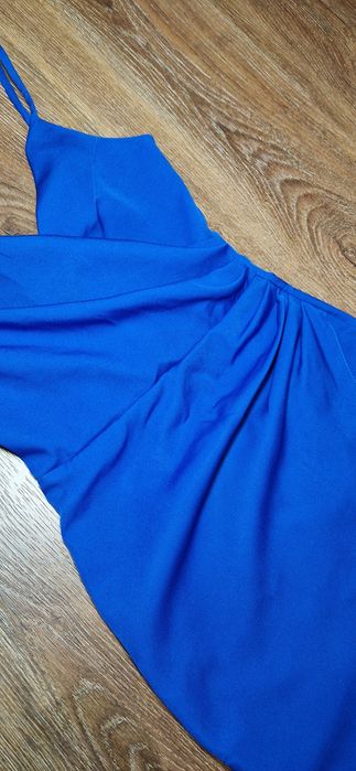 Sukienka xs chabrowa maxi z rozcięciem na szelkach obcisła niebieska