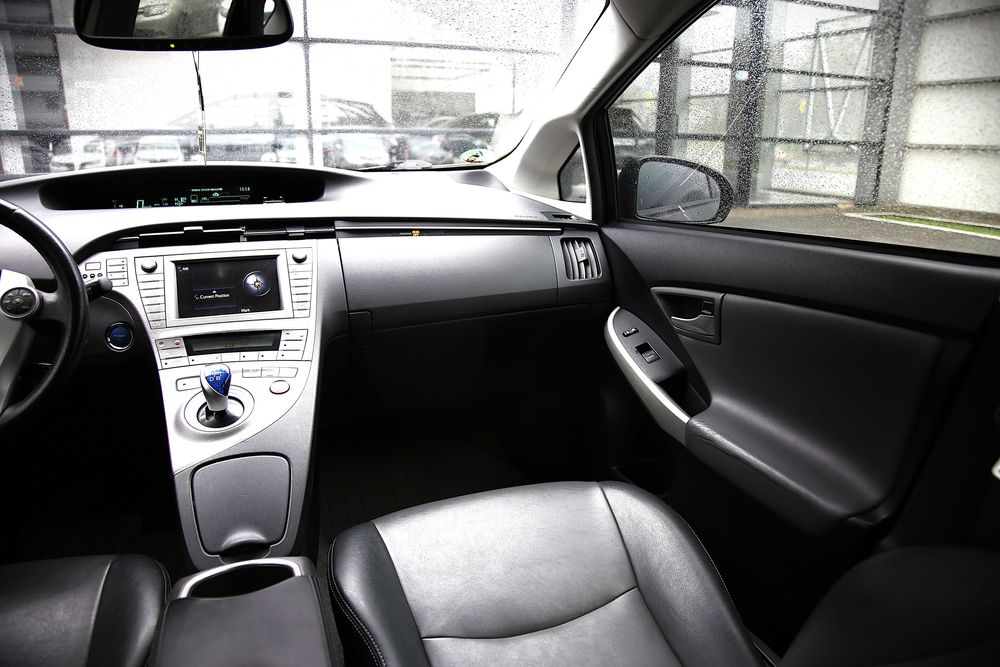 Продам Toyota Prius