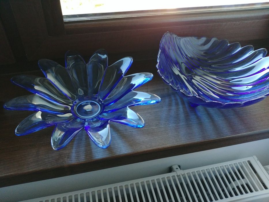 Dekoracja półmiski kolor niebieski.