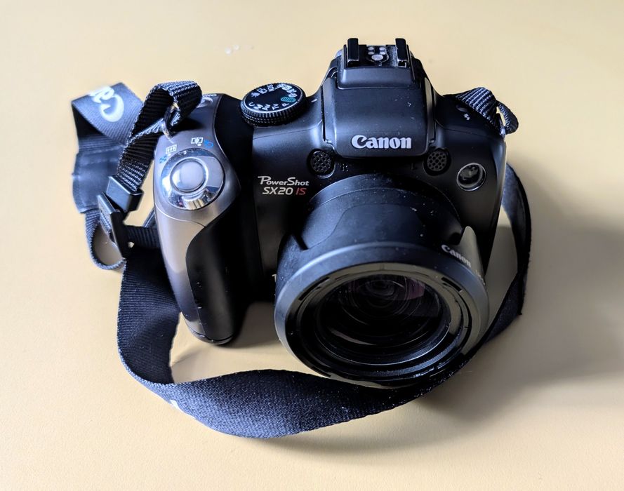 Canon PowerShot SX20 IS – Superzoom z obiektywem 20x i obrotowym ekranem!