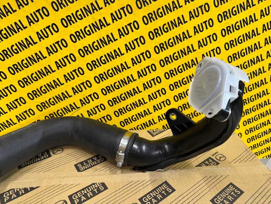 Патрубок інтеркулера правий Mazda CX-9 CX-5 Новий Оригінал