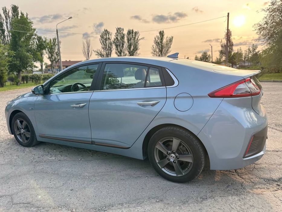 Аренда авто Hyundai  Ionig