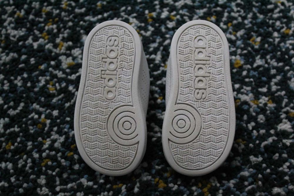 Sapatilhas Adidas - C/ Novas Tam.21