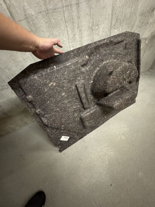 RENAULT MEGANE III tapicerka wykładzina bagażnika schowek TYŁ