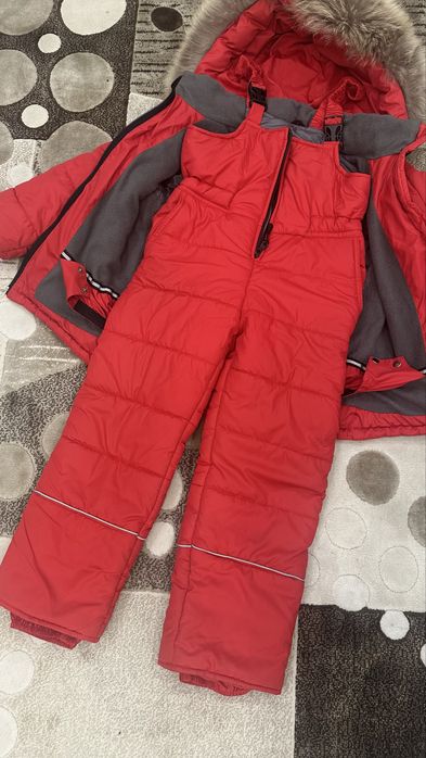 Комбінезон з натуральним мехом енота