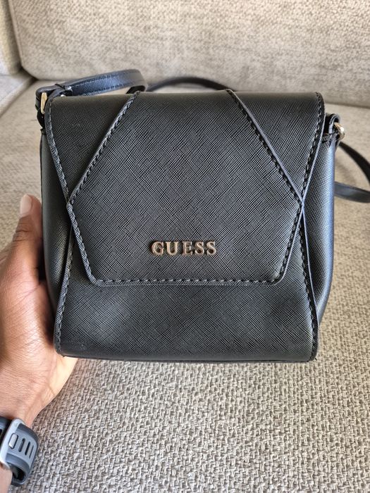 Mala tiracolo Guess