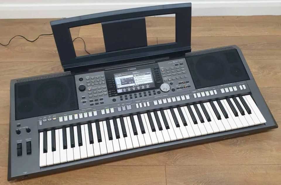 Teclado yamaha psr-970