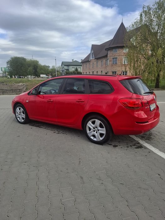Опель Астра j 1.7