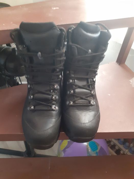 Продам зимние ботинки HAIX 42 размер