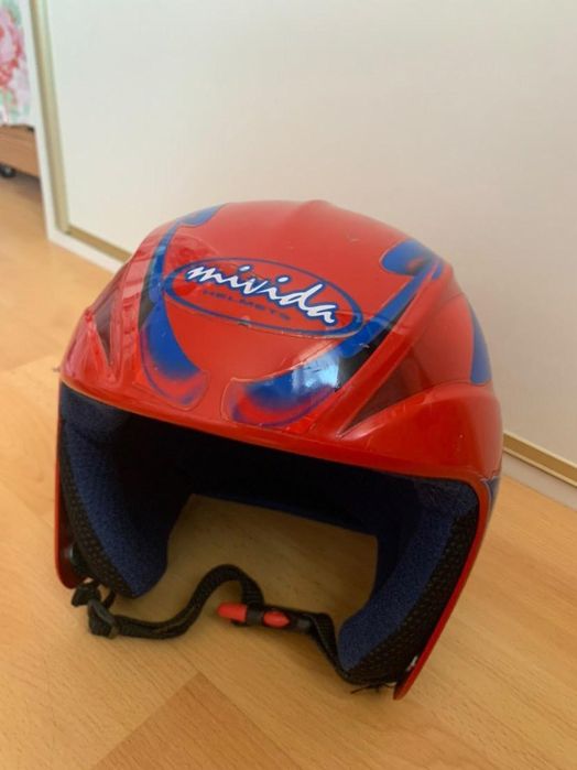 Kask narciarski dziecięcy