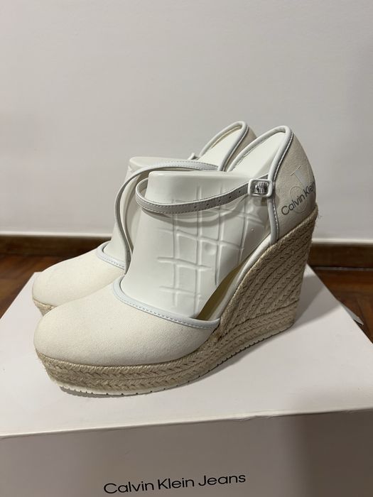 Sandálias senhora tamanho 36 (dois modelos)