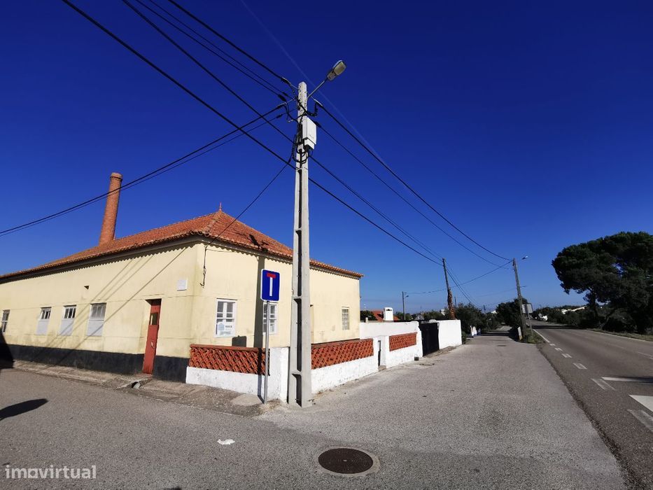 Moradia  com Quintal a 10 minutos Barragem de Montargil