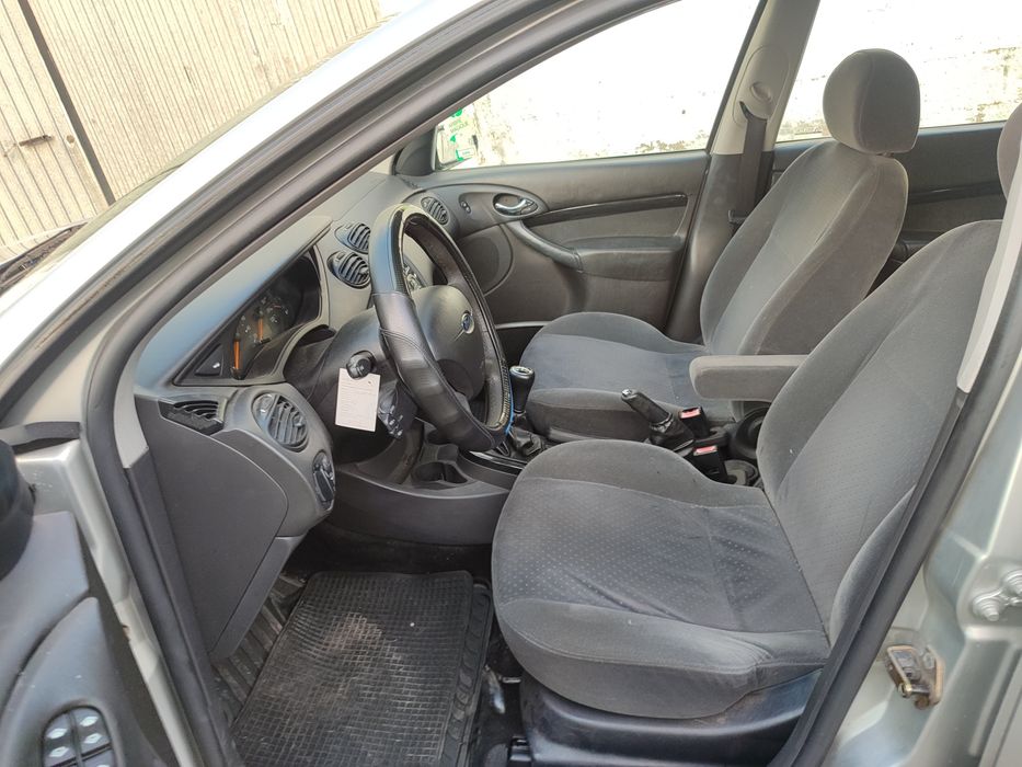 Ford Focus 1.6 Ghia 31.000km