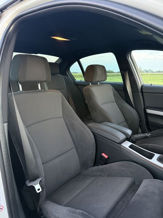 Bmw e90 318d 143km