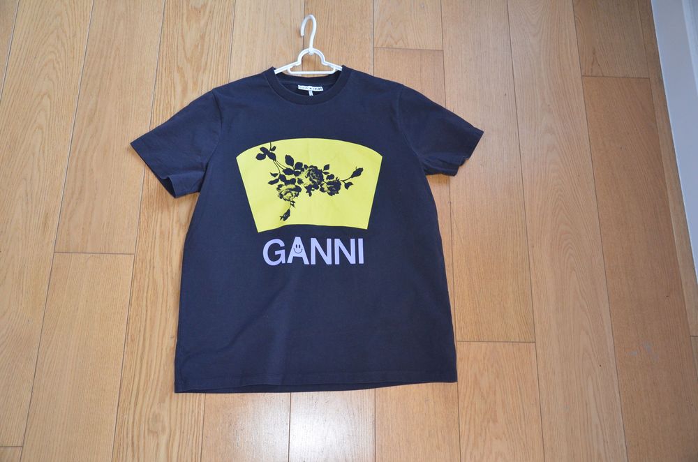 Gianni grafitowy t-shirt r. XS z motywem