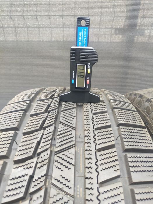 opony zimowe 225/45R17  94V  Firemax