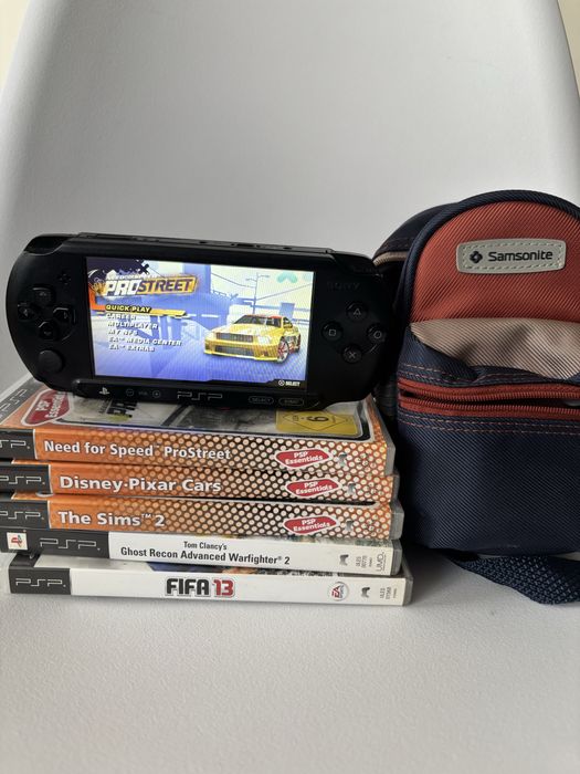 Konsola sony psp e1004 2c z grami